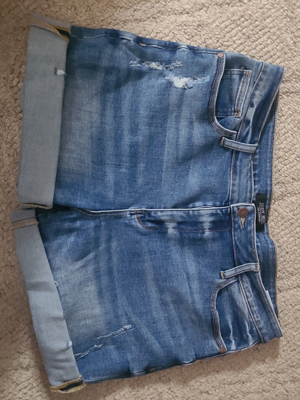 Judy Blue Rolled Cuff Boyfriend Denim Shorts in Medium Blue